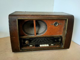 Wega Radio stuttgart type 1037 (1)